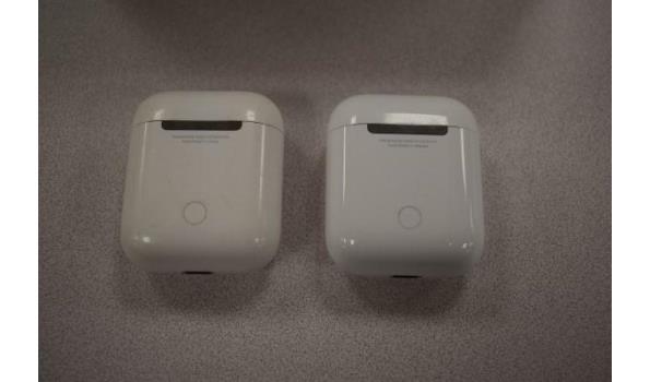 2 oplaadcases voor wireless earphones APPLE Airpods, zonder kabels, werking niet gekend